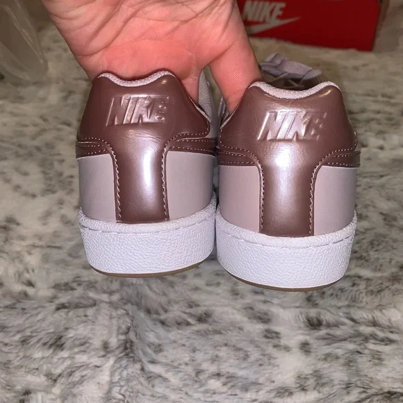 Womens Nike COURT ROYALE Rose Smokey Mauve Gum - Picture 11 of 16